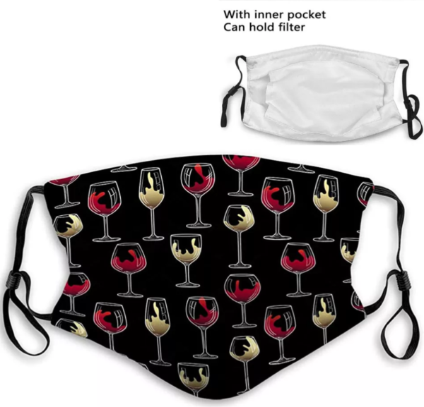 Stoffmasken Weingläser mit Wein